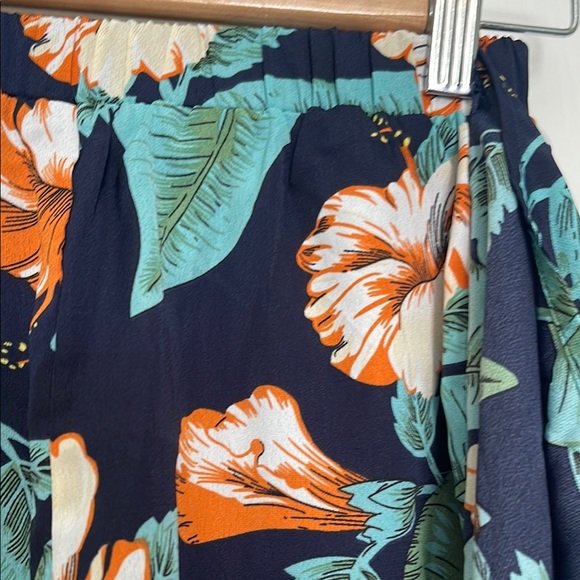 Girls’ Floral Black & Green Tie-Front Shorts – Size 11-12Y - Picture 4 of 5